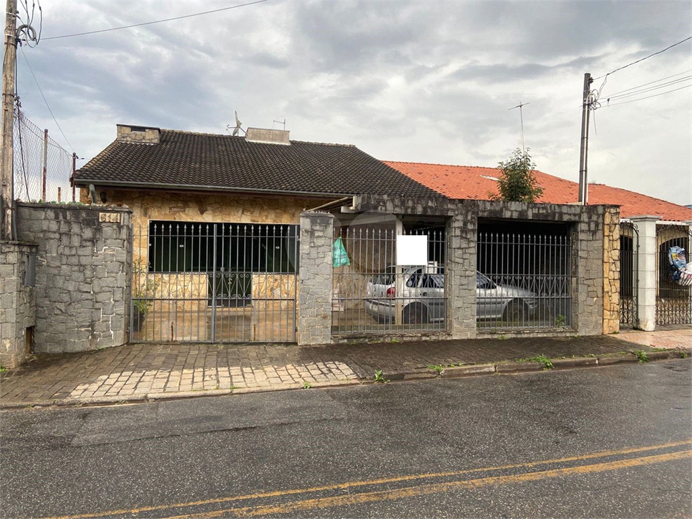 Casa à venda com 4 quartos, sendo 1 suíte, em Jardim Rincão, Arujá, SP
