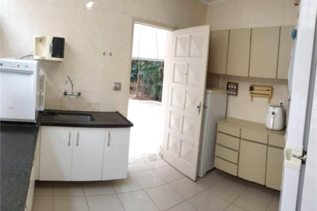 Sobrado à venda com 4 quartos, sendo 1 suíte,  em Sumaré, São Paulo, SP