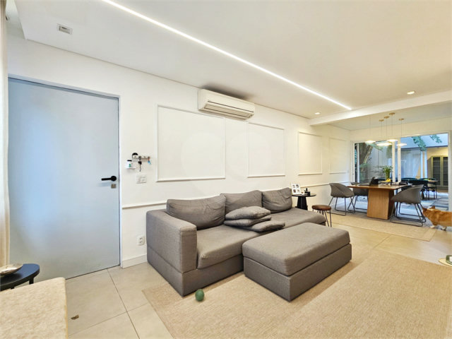 Casa de Vila à venda com 3 suítes em Vila Nova Conceição, São Paulo, SP