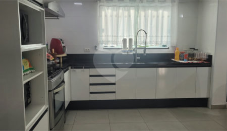 Sobrado à venda com 3 suítes em Vila Guilherme, São Paulo, SP