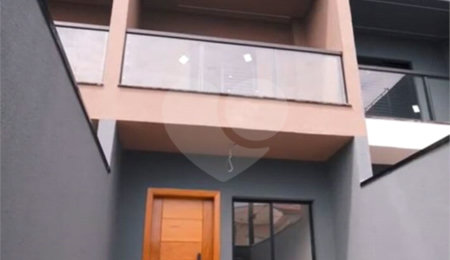 Sobrado à venda com 2 suítes em Artur Alvim, São Paulo, SP