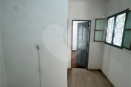 Casa à venda ou para alugar com 1 quarto em Campo Grande, Rio de Janeiro, RJ