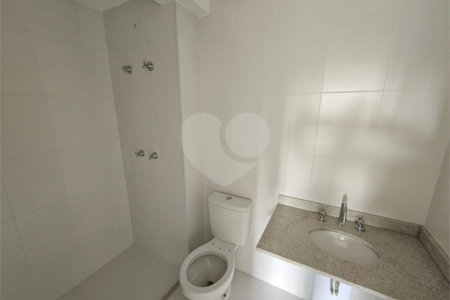 Apartamento à venda com 3 quartos, sendo 1 suíte, em Alto da Boa Vista, São Paulo, SP