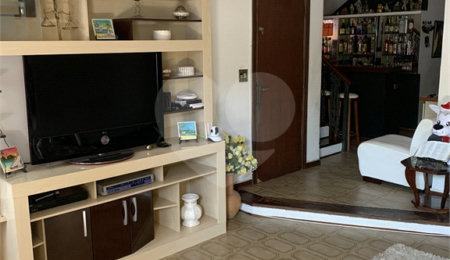 Sobrado à venda com 4 quartos, sendo 3 suítes, em Jardim Alvinópolis, Atibaia, SP