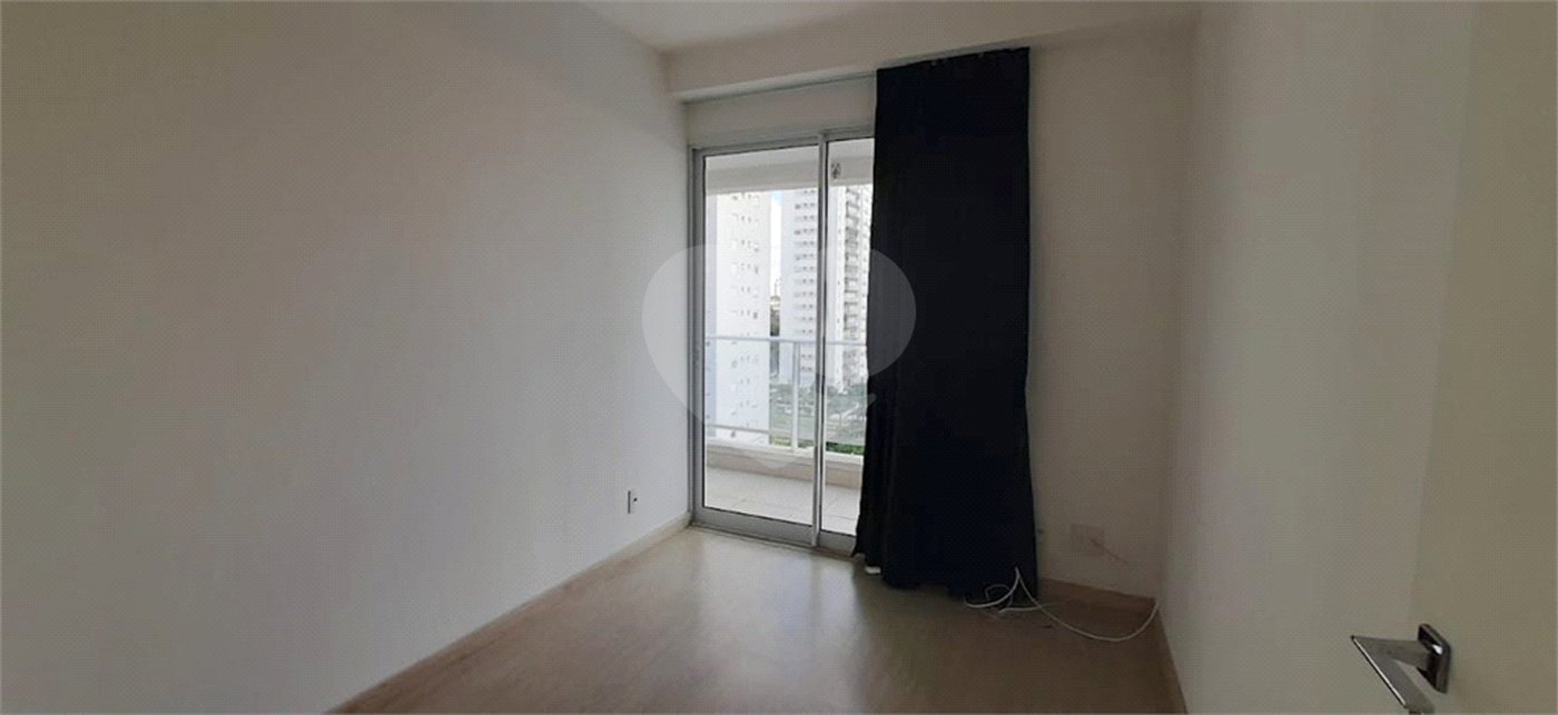 Apartamento à venda com 2 quartos em Vila Anastácio, São Paulo, SP