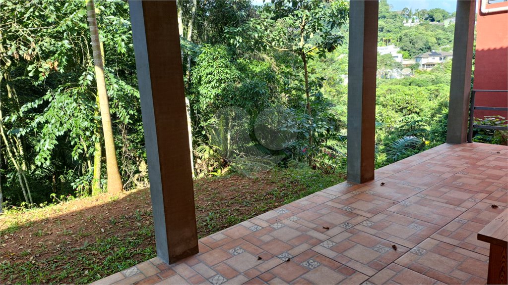 Casa à venda com 3 quartos, sendo 1 suíte, no condomínio Alpes da Cantareira, Mairiporã - SP