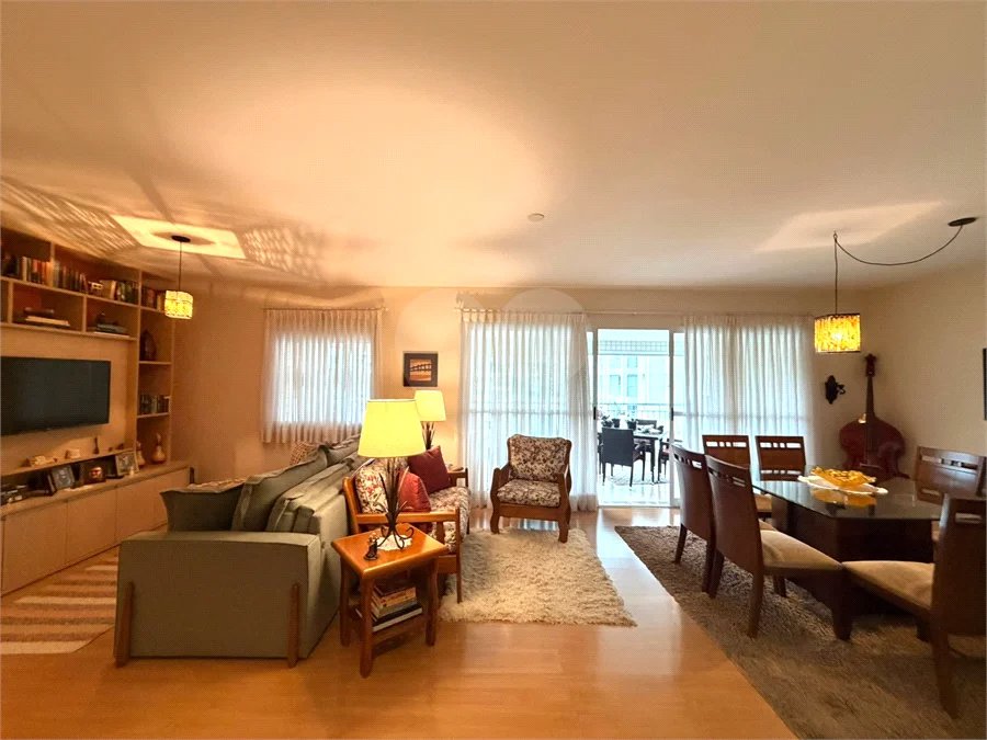 Apartamento à venda com 3 suítes em Jardim Marajoara, São Paulo, SP