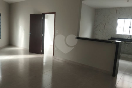 Casa Térrea à venda com 3 quartos, sendo 1 suíte, em Jardim Nova América, Araraquara, SP