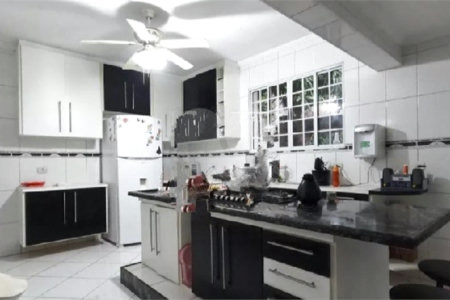 Casa à venda com 3 quartos, sendo 1 suíte, em Jardim Cumbica, Guarulhos, SP