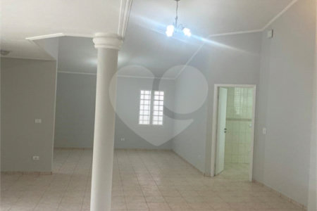 Sobrado à venda ou para alugar com 3 quartos, sendo 1 suíte, no Centro, Salto, SP