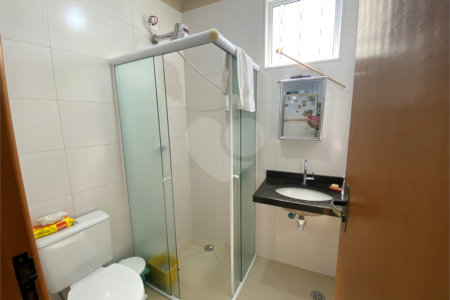 Sobrado à venda com 3 quartos em Parada Inglesa, São Paulo, SP