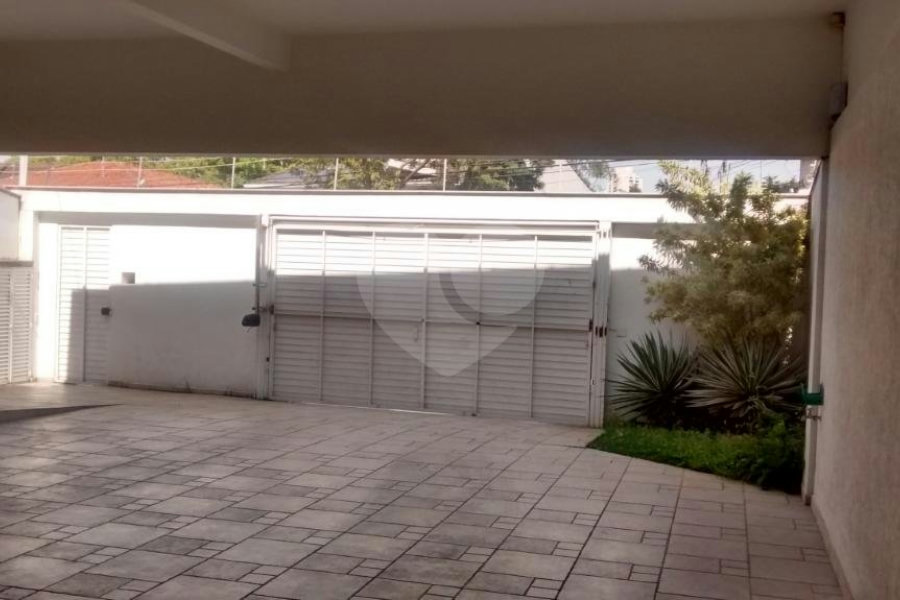 Sobrado à venda com 4 suítes em Tremembé, São Paulo, SP
