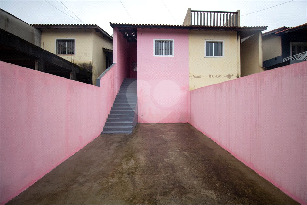 Casa à venda com 2 quartos em Reneville, Mairinque, SP