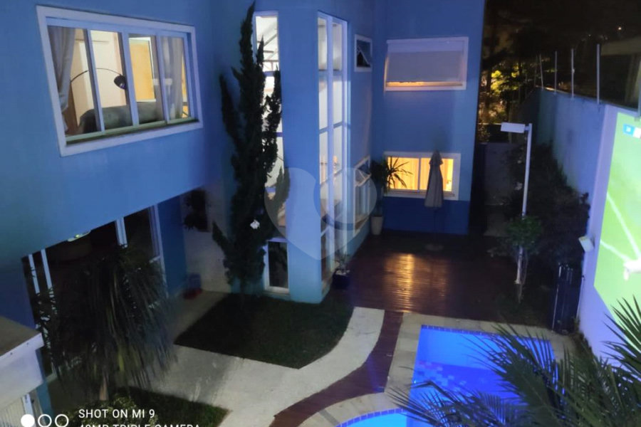 Casa à venda com 4 suítes em Santana, São Paulo, SP