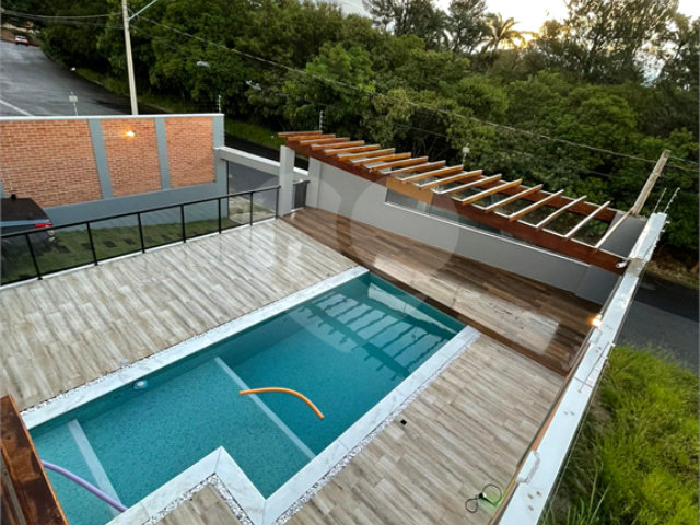 Sobrado à venda com 2 quartos, sendo 1 suíte,  em Parque das Bromélias, São João da Boa Vista, SP
