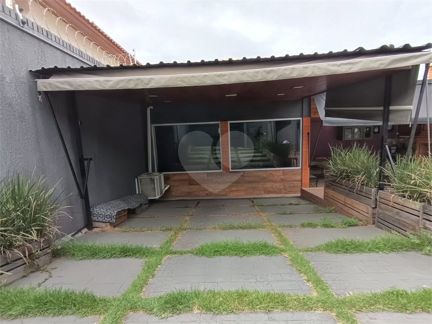 Casa à venda com 3 quartos, sendo 1 suíte,  em Jardim Santa Rosália, Sorocaba, SP