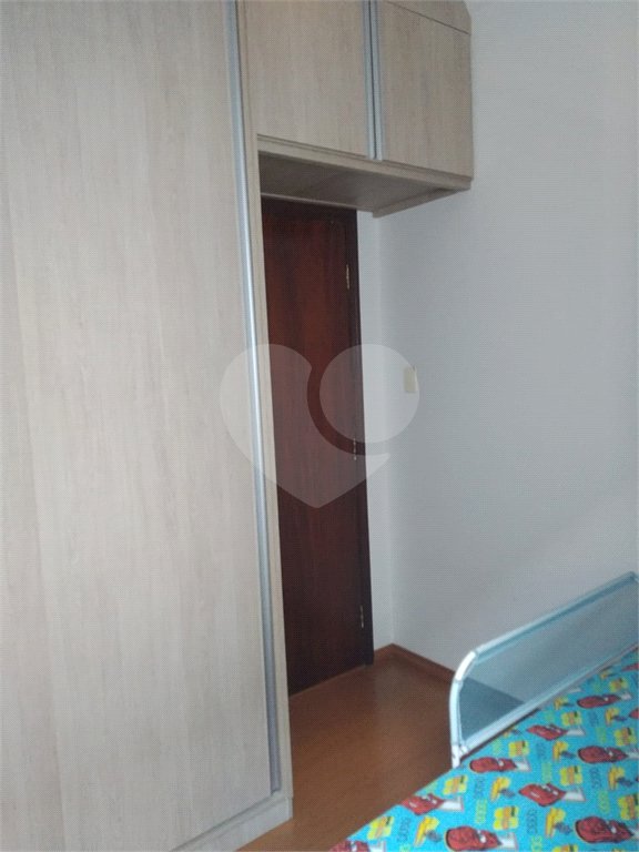 Casa Térrea com 3 dormitórios.
