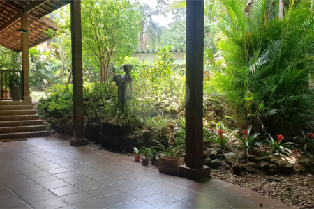 Sobrado à venda com 4 quartos, sendo 2 suítes, em Jardim Marajoara, São Paulo, SP