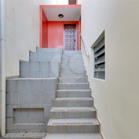 Sobrado à venda com 4 quartos, sendo 1 suíte, em Jardim Prudência, São Paulo, SP
