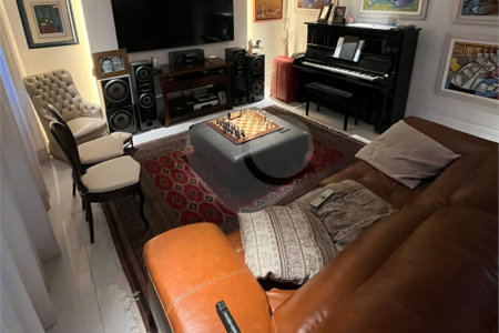 Apartamento à venda com 3 suítes em Vila Suzana, São Paulo, SP