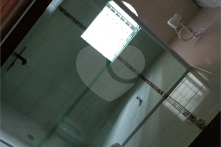 Sobrado à venda com 3 quartos, sendo 1 suíte,  em Residencial Rancho Grande, Itaquaquecetuba, SP