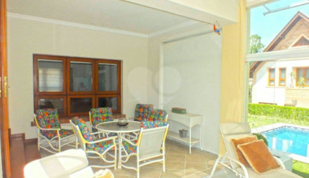 Casa à venda com 5 suítes no condomínio Vilaggio Monte Alegre, São Paulo - SP
