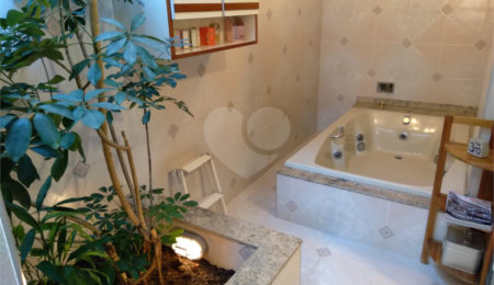 Sobrado à venda com 4 quartos, sendo 1 suíte,  em Jardim São Paulo(zona Norte), São Paulo, SP