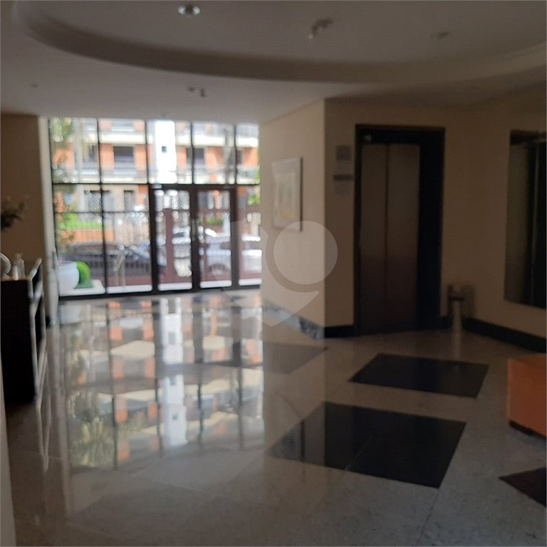 Apartamento à venda com 3 quartos, sendo 1 suíte, em Campo Belo, São Paulo, SP