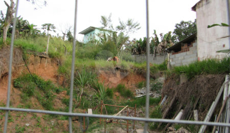 Terreno à venda em Chácaras Copaco, Arujá, SP