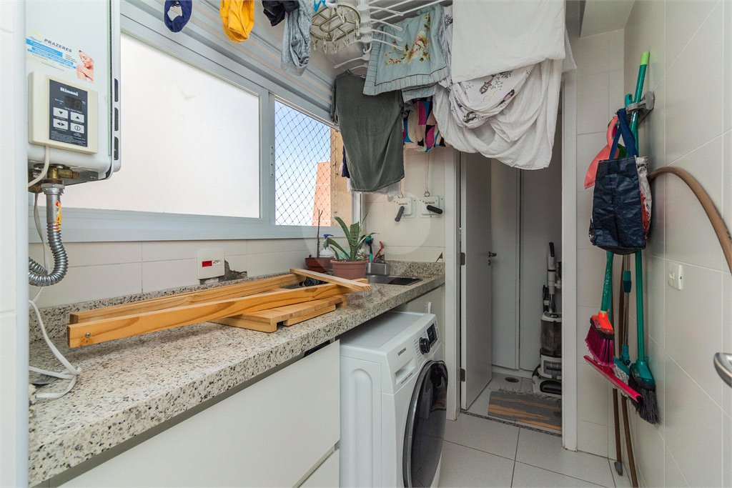 Apartamento à venda com 3 suítes em Alto da Lapa, São Paulo, SP