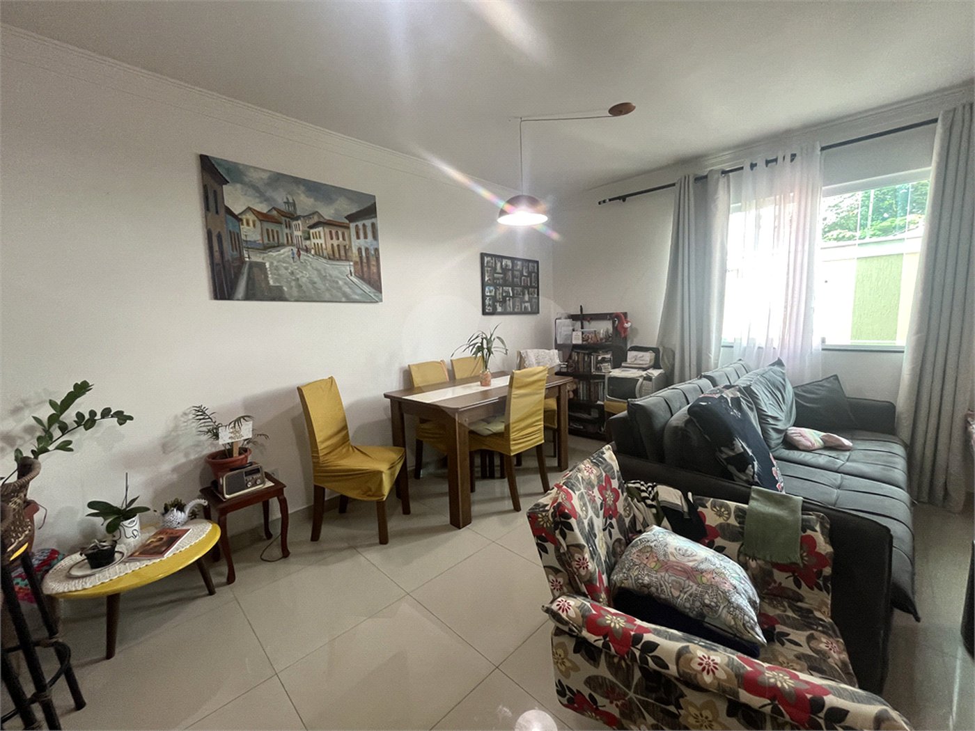 Casa à venda com 3 quartos, sendo 1 suíte,  no condomínio Capigaí, São Paulo - SP