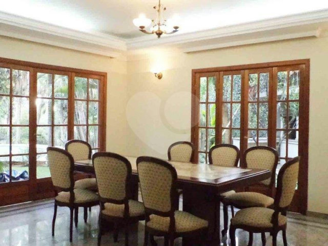 Casa à venda com 4 suítes no condomínio Jatoba, São Paulo - SP