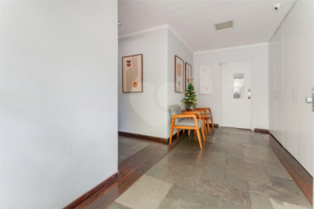 Cobertura à venda com 2 suítes em Vila Olímpia, São Paulo, SP