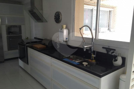 Apartamento à venda com 4 quartos, sendo 3 suítes, em Vila Andrade, São Paulo, SP