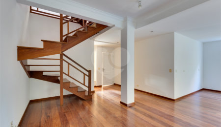 Casa para alugar com 4 quartos, sendo 2 suítes,  no condomínio Cassiano Ricardo, São Paulo - SP