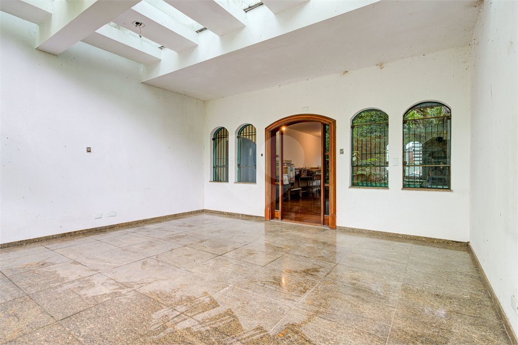 Casa à venda com 5 suítes em Jardim Prudência, São Paulo, SP