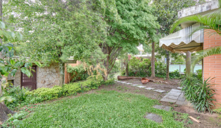 Casa Térrea à venda com 3 quartos, sendo 1 suíte,  em Chácara Monte Alegre, São Paulo, SP