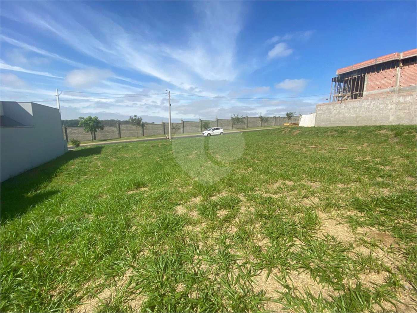 Lote no Condomínio Village Damha IV