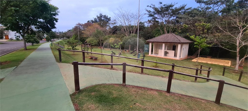 Casa à venda com 3 suítes no condomínio Lago da Serra, Araçoiaba da Serra - SP