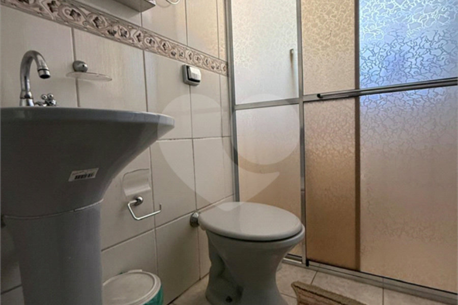 Sobrado à venda com 4 quartos, sendo 2 suítes, em Parque Edu Chaves, São Paulo, SP