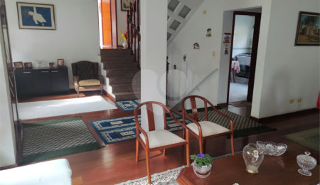 Sobrado à venda com 4 quartos, sendo 2 suítes,  em Jardim Prudência, São Paulo, SP