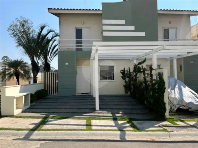 Sobrado à venda com 3 quartos, sendo 1 suíte,  em Jardim Belizário, Cotia, SP