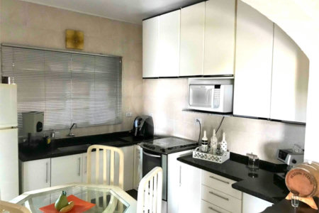 Casa à venda com 3 quartos, sendo 1 suíte,  no condomínio Vista Alegre, Bom Jesus dos Perdões - SP