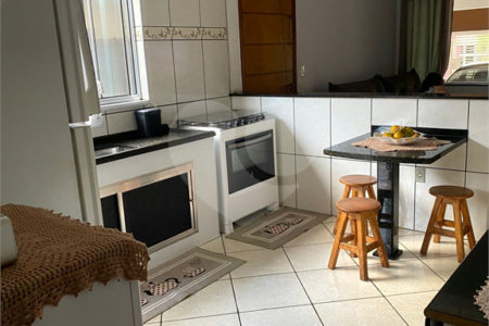 Casa à venda com 4 quartos, sendo 2 suítes,  em Vila Carolina, Itapetininga, SP