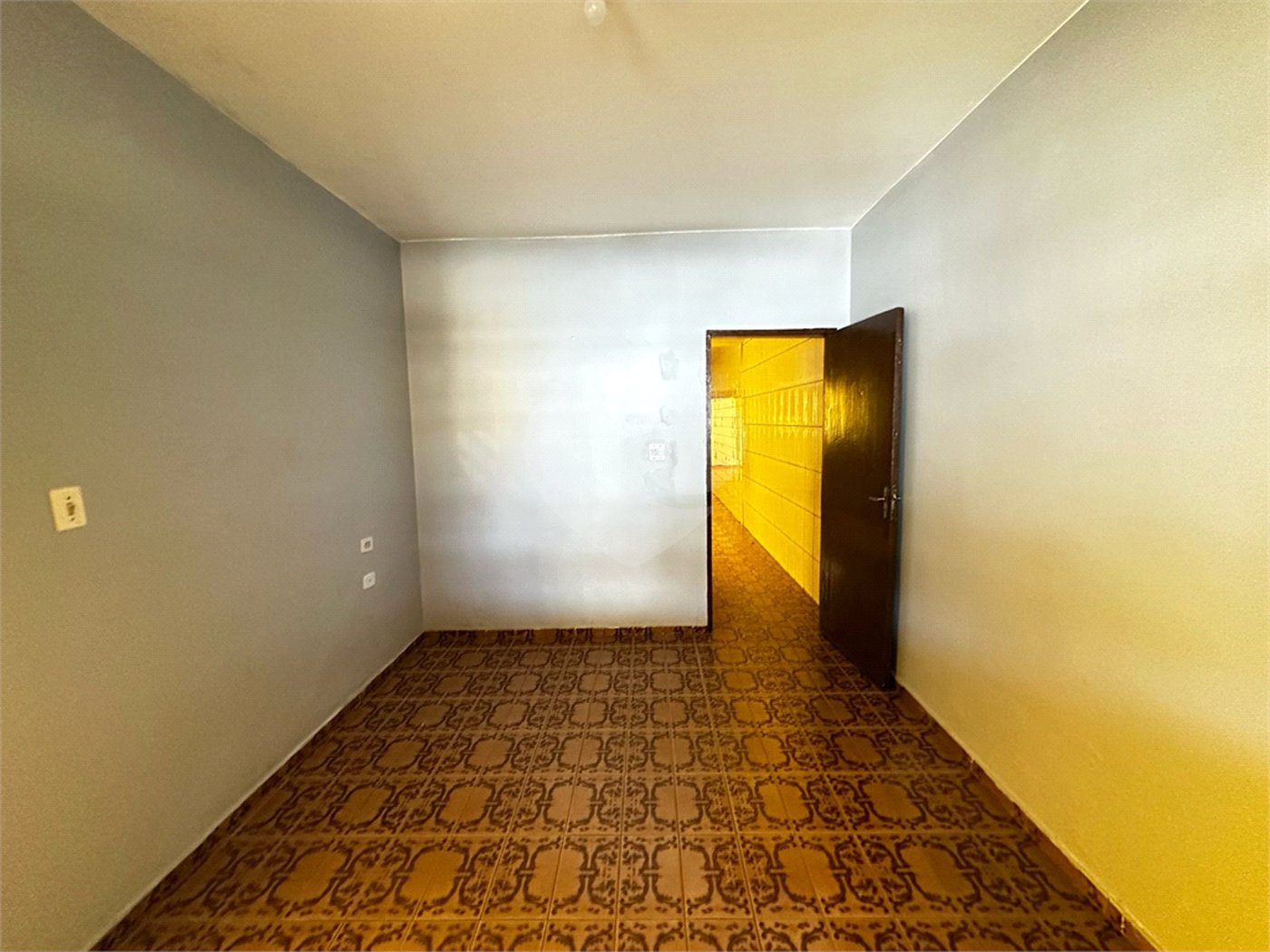 Sobrado à venda com 4 quartos, sendo 1 suíte, em Vila Amorim, Suzano, SP