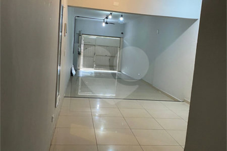 Sobrado à venda com 3 quartos, sendo 1 suíte,  em Jardim Regis, São Paulo, SP