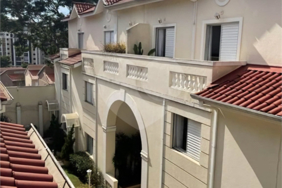 Casa à venda com 3 quartos, sendo 1 suíte, no condomínio Villas de São Francisco, São Paulo - SP