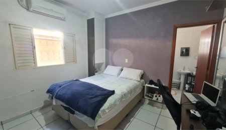 Casa à venda com 3 quartos, sendo 1 suíte, em Vila Carolina, Itapetininga, SP