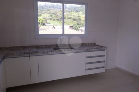 Apartamento à venda ou para alugar com 2 quartos, sendo 1 suíte,  em Vila Santa Isabel, São Roque, SP