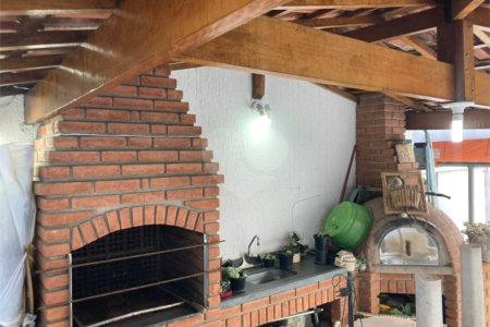 Casa à venda com 3 quartos, sendo 1 suíte, em Vila Mascote, São Paulo, SP